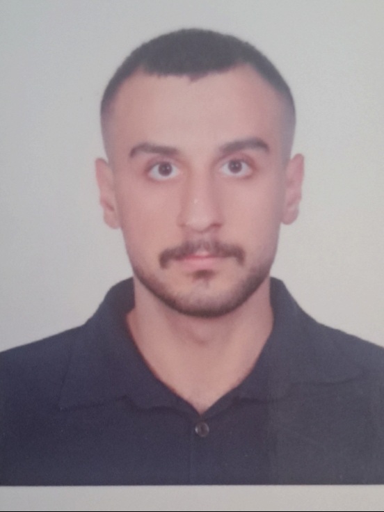 متین احمدی